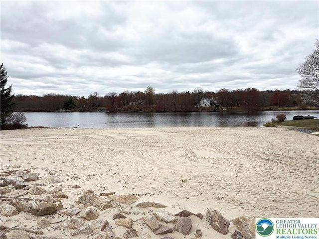 306 Cedar Drive, Tobyhanna Twp, PA 18334