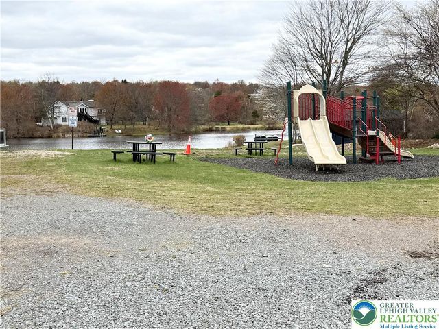306 Cedar Drive, Tobyhanna Twp, PA 18334