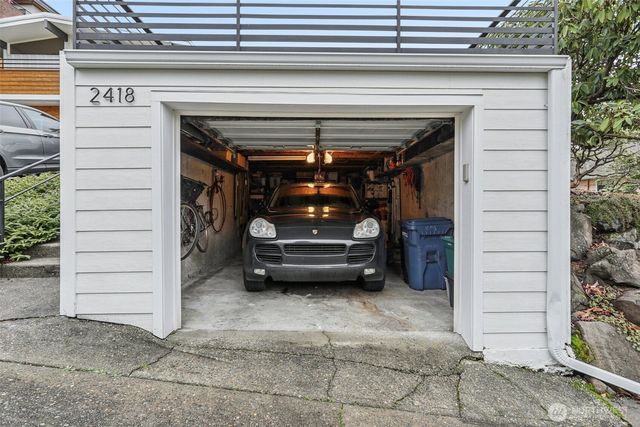 2418 W Boston, Seattle, WA 98199