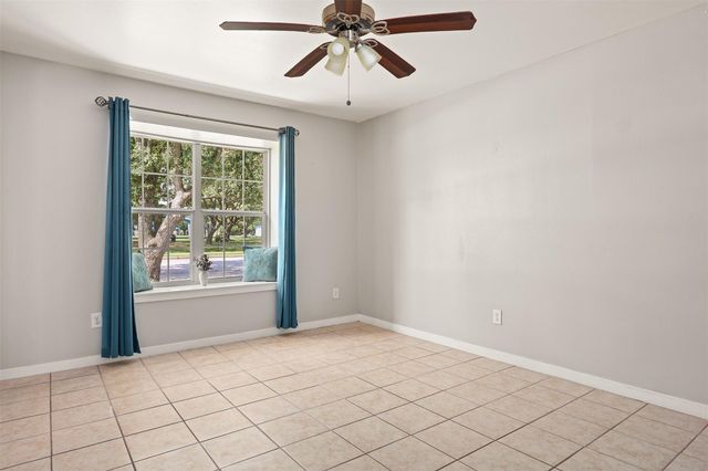 10319 Collingswood Road, La Porte, TX 77571