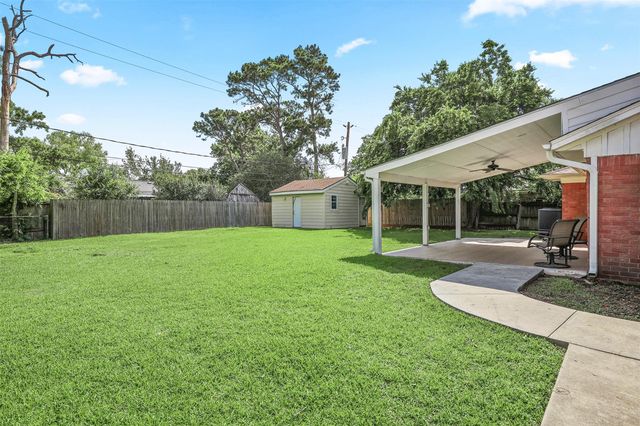 10319 Collingswood Road, La Porte, TX 77571