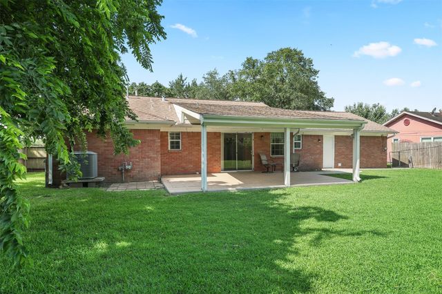 10319 Collingswood Road, La Porte, TX 77571