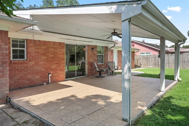 10319 Collingswood Road, La Porte, TX 77571