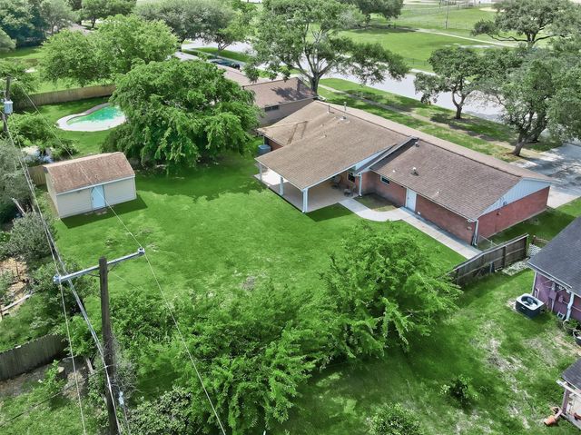 10319 Collingswood Road, La Porte, TX 77571