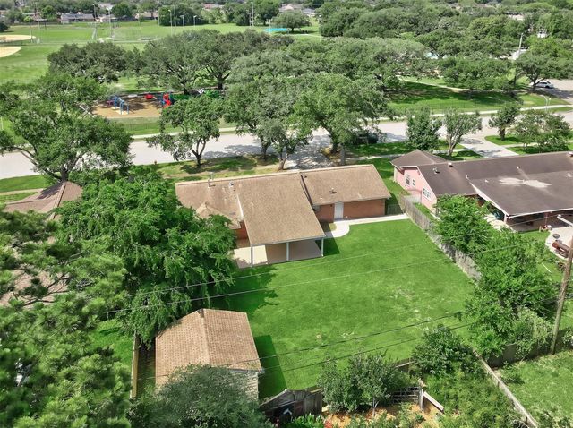 10319 Collingswood Road, La Porte, TX 77571