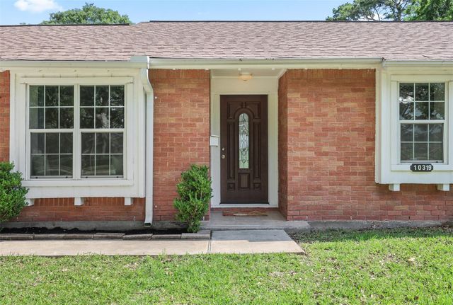 10319 Collingswood Road, La Porte, TX 77571