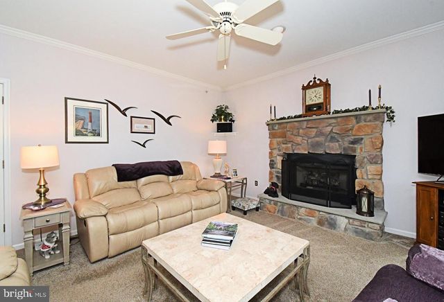 404 ENGLISH IVY DR, Warrington, PA 18976