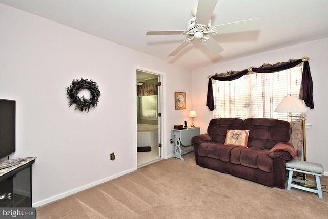 404 ENGLISH IVY DR, Warrington, PA 18976