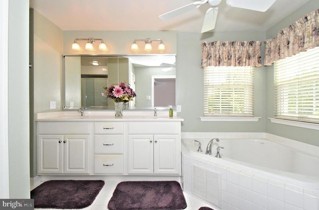 404 ENGLISH IVY DR, Warrington, PA 18976