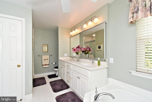 404 ENGLISH IVY DR, Warrington, PA 18976