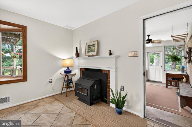 43910 SPINKS FERRY RD, Leesburg, VA 20176