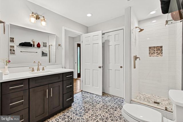 43910 SPINKS FERRY RD, Leesburg, VA 20176