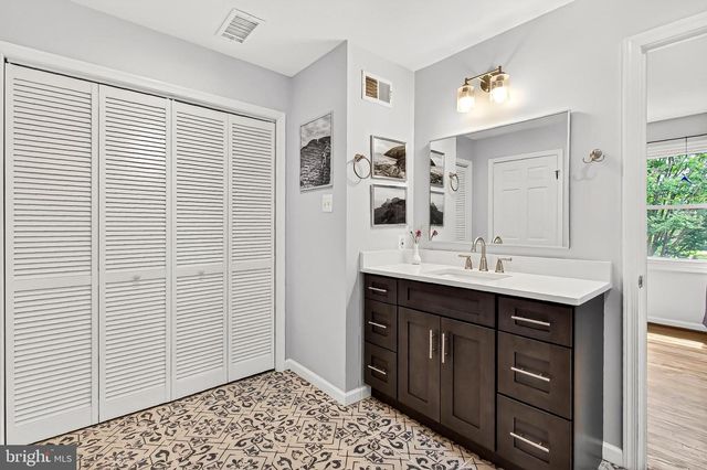 43910 SPINKS FERRY RD, Leesburg, VA 20176