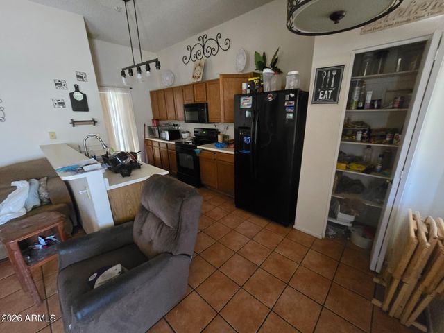 7225 W TUCKEY Lane, Glendale, AZ 85303