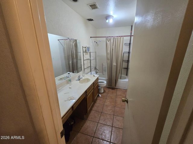 7225 W TUCKEY Lane, Glendale, AZ 85303