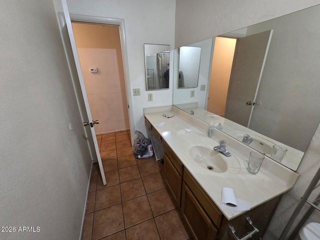 7225 W TUCKEY Lane, Glendale, AZ 85303