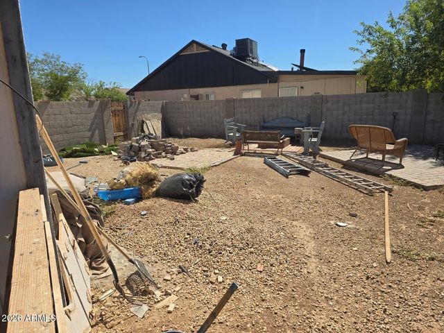 7225 W TUCKEY Lane, Glendale, AZ 85303