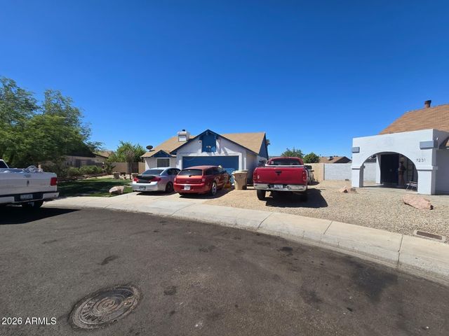 7225 W TUCKEY Lane, Glendale, AZ 85303