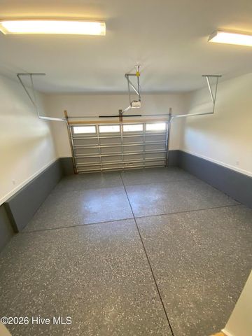 504 Lakeshore Drive, Aberdeen, NC 28315