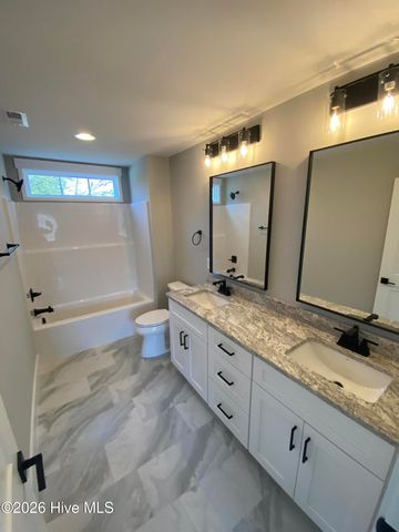 504 Lakeshore Drive, Aberdeen, NC 28315