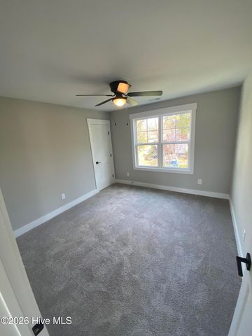 504 Lakeshore Drive, Aberdeen, NC 28315