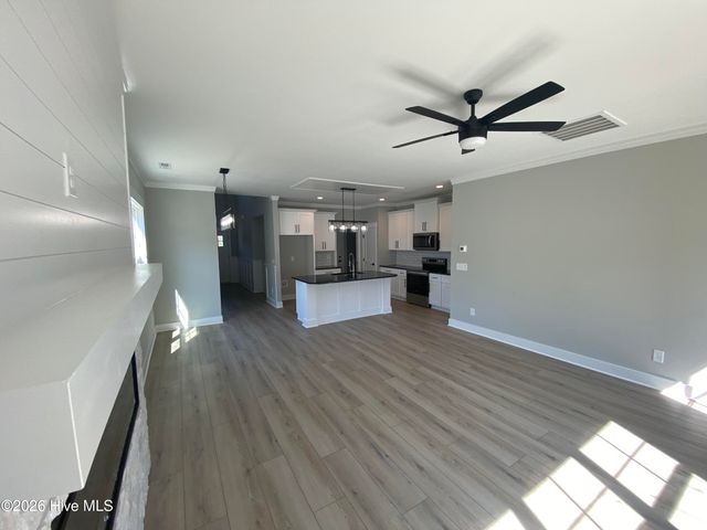 504 Lakeshore Drive, Aberdeen, NC 28315