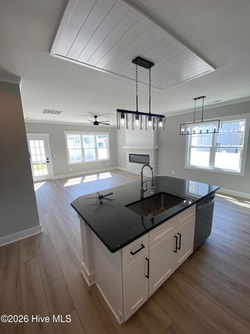 504 Lakeshore Drive, Aberdeen, NC 28315