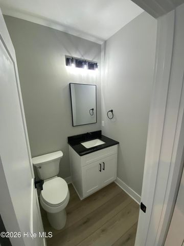 504 Lakeshore Drive, Aberdeen, NC 28315