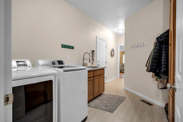 6525 Via Sereno Dr, Sloughhouse, CA 95683