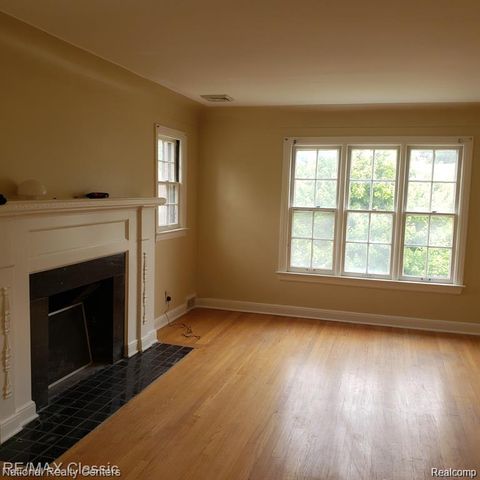 16217 Greenview Avenue, Detroit, MI 48219