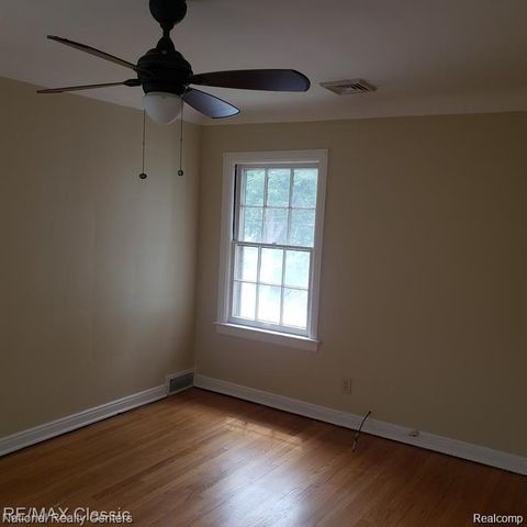 16217 Greenview Avenue, Detroit, MI 48219