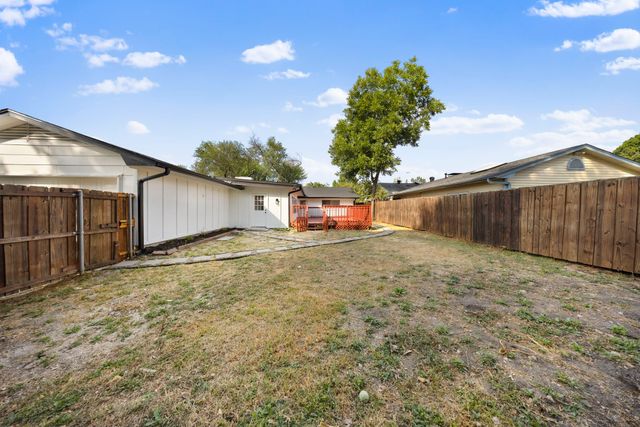 1414 Park East Drive, Garland, TX 75043