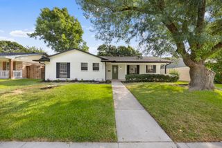 1414 Park East Drive, Garland, TX 75043