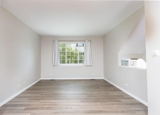 1369 New Haven Drive, Cary, IL 60013