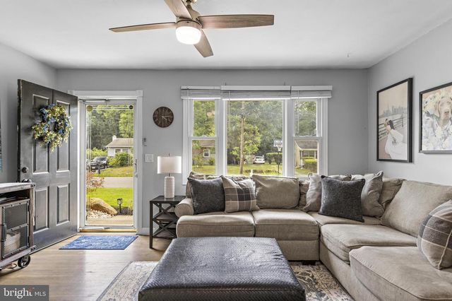 12 BLUE SPRUCE DR, Jackson, NJ 08527