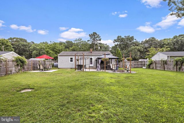 12 BLUE SPRUCE DR, Jackson, NJ 08527