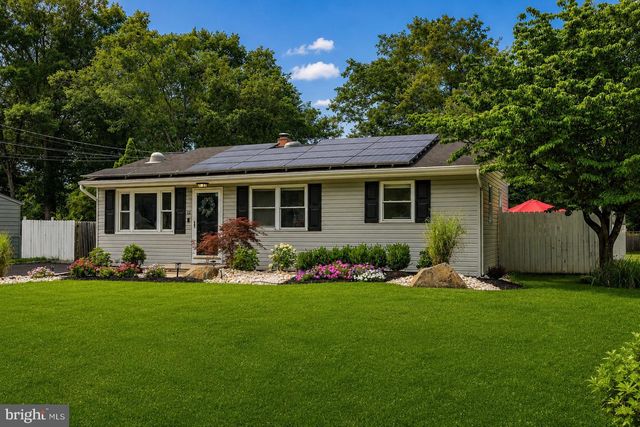 12 BLUE SPRUCE DR, Jackson, NJ 08527