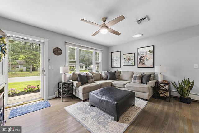 12 BLUE SPRUCE DR, Jackson, NJ 08527