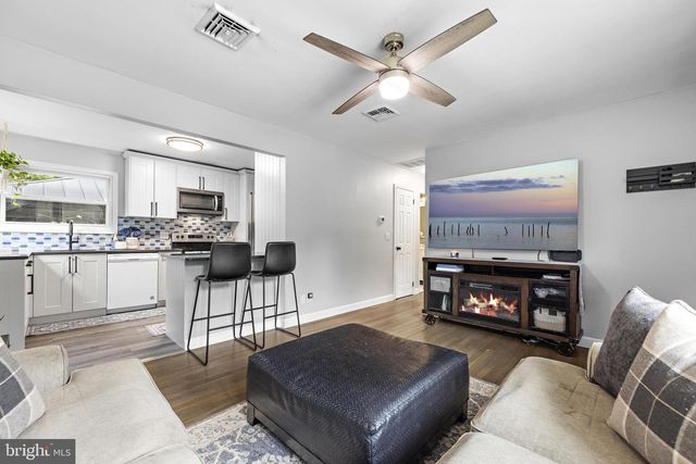 12 BLUE SPRUCE DR, Jackson, NJ 08527