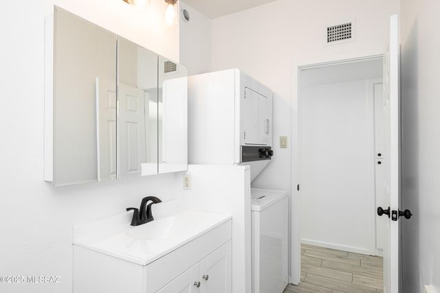 6909 E Oberlin Drive, Tucson, AZ 85710