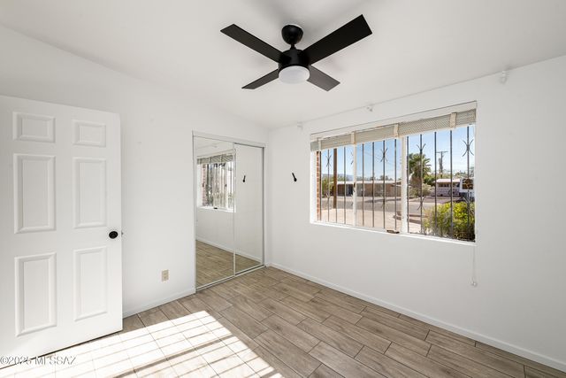 6909 E Oberlin Drive, Tucson, AZ 85710