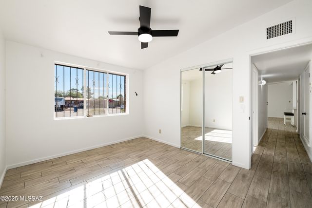 6909 E Oberlin Drive, Tucson, AZ 85710