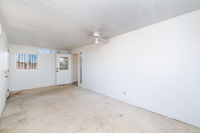 6909 E Oberlin Drive, Tucson, AZ 85710