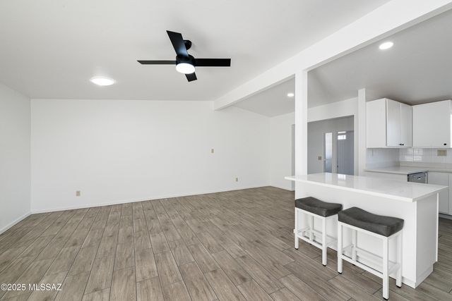 6909 E Oberlin Drive, Tucson, AZ 85710