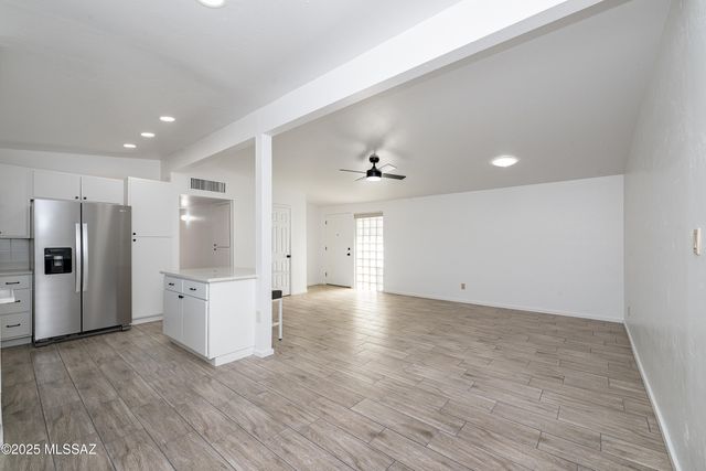 6909 E Oberlin Drive, Tucson, AZ 85710