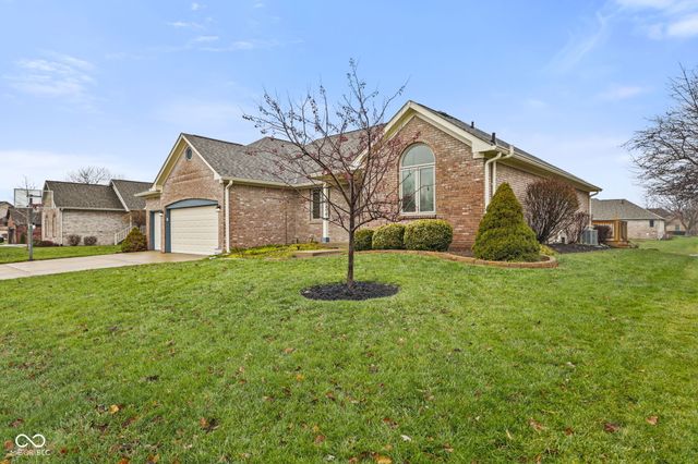5260 Heritage Lane, Greenwood, IN 46142