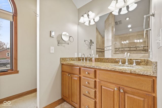 5260 Heritage Lane, Greenwood, IN 46142