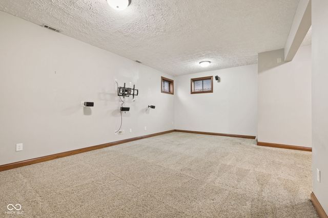 5260 Heritage Lane, Greenwood, IN 46142