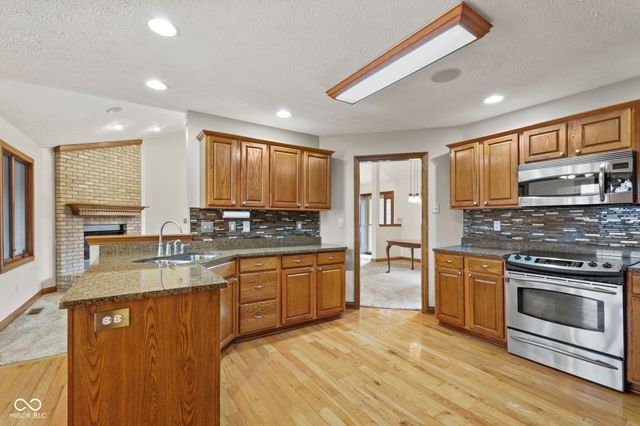 5260 Heritage Lane, Greenwood, IN 46142