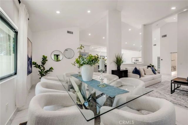 3890 Shadow Grove Road, Pasadena, CA 91107